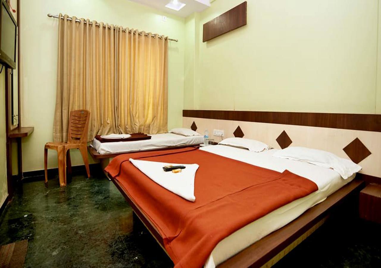 Hotel Three G Shirdi Exterior photo