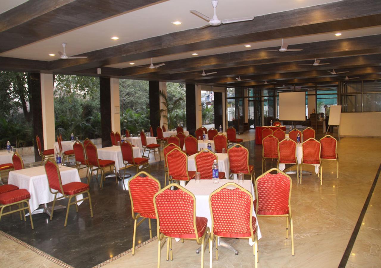 Hotel Three G Shirdi Exterior photo