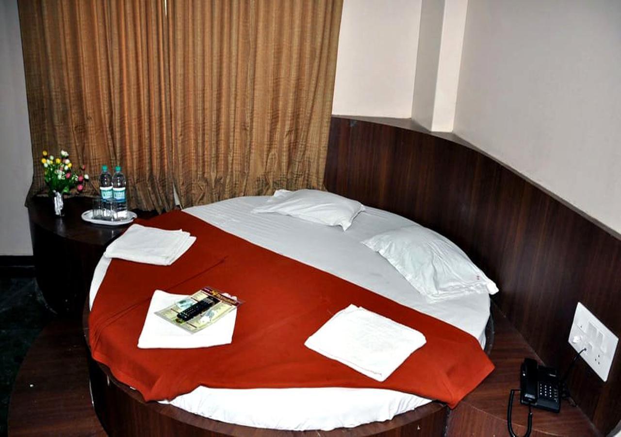 Hotel Three G Shirdi Exterior photo