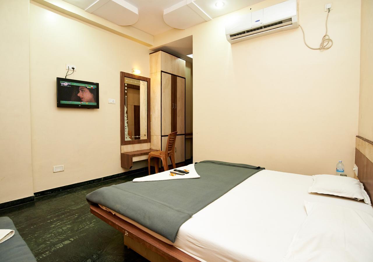 Hotel Three G Shirdi Exterior photo