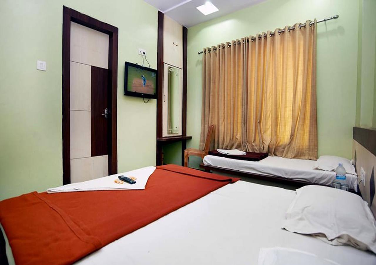 Hotel Three G Shirdi Exterior photo