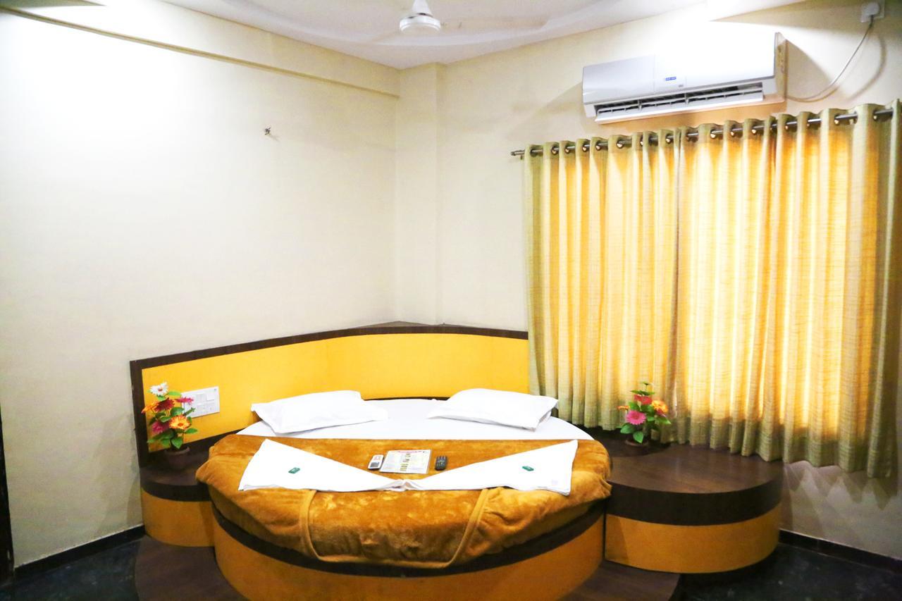 Hotel Three G Shirdi Exterior photo
